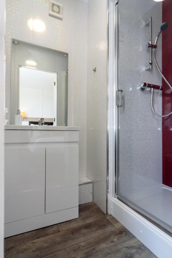 فندق Palm Court سكيغنيس المظهر الخارجي الصورة